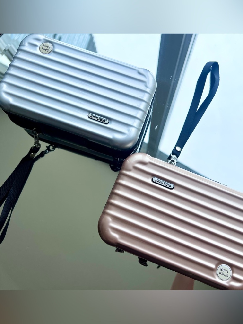 ✨ Brand New Rimowa Amenity Kit Case – Silver